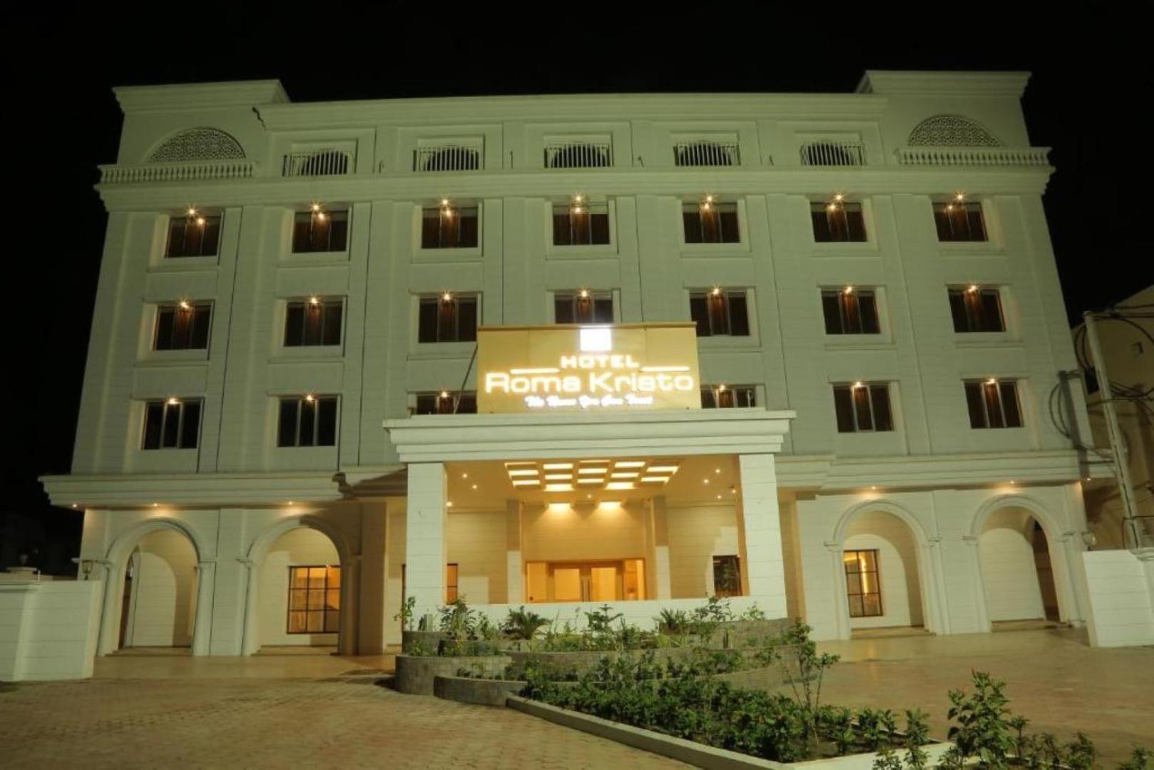 Hotel Roma Kristo Dwārka Dış mekan fotoğraf