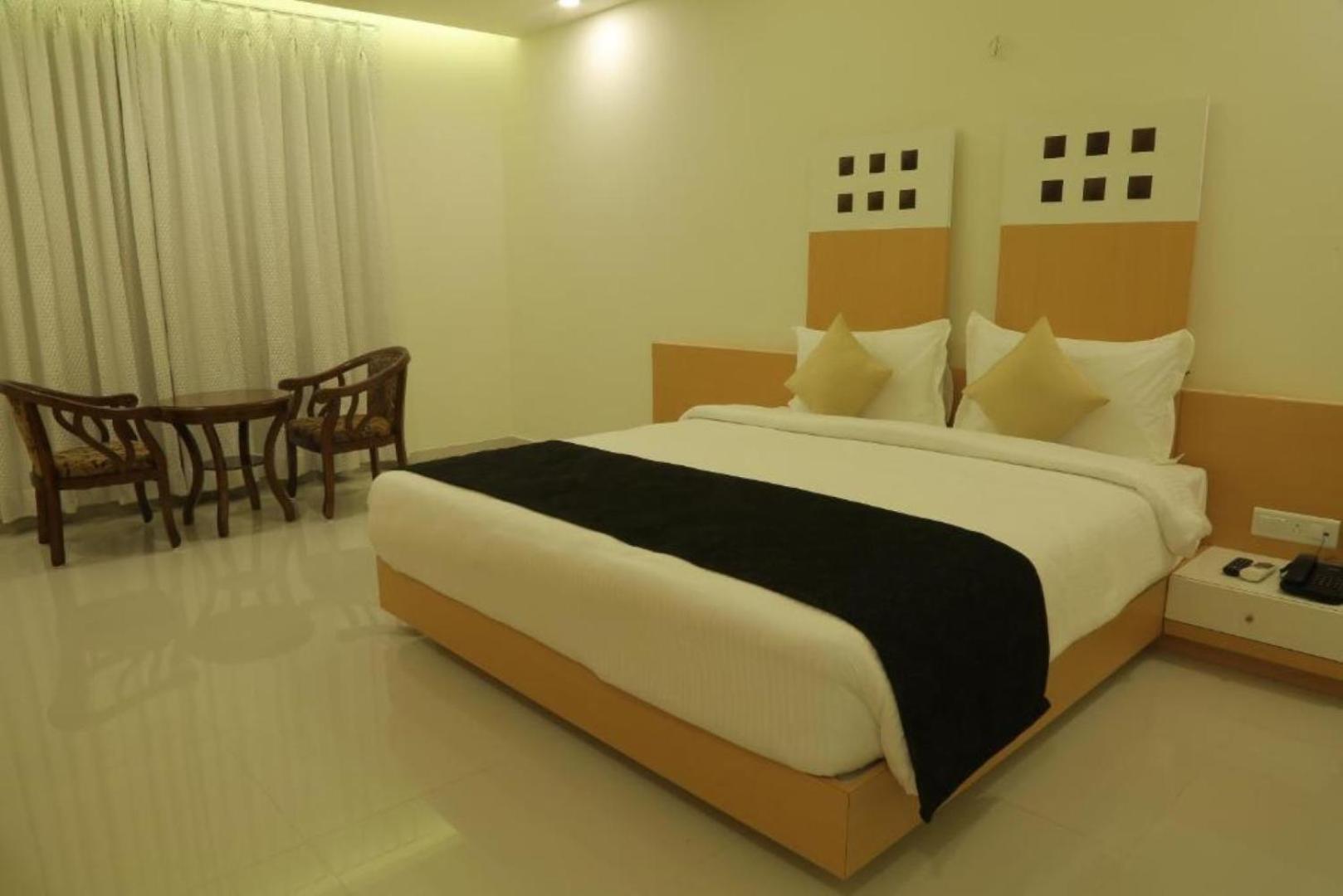 Hotel Roma Kristo Dwārka Dış mekan fotoğraf
