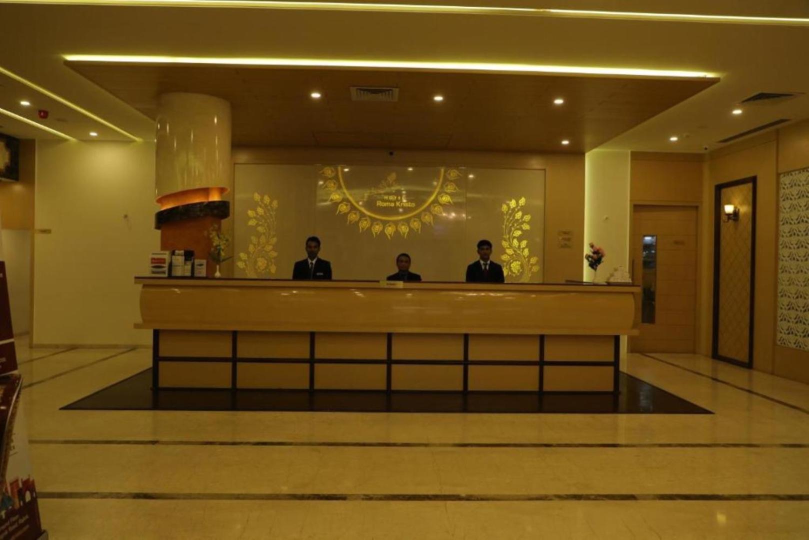 Hotel Roma Kristo Dwārka Dış mekan fotoğraf