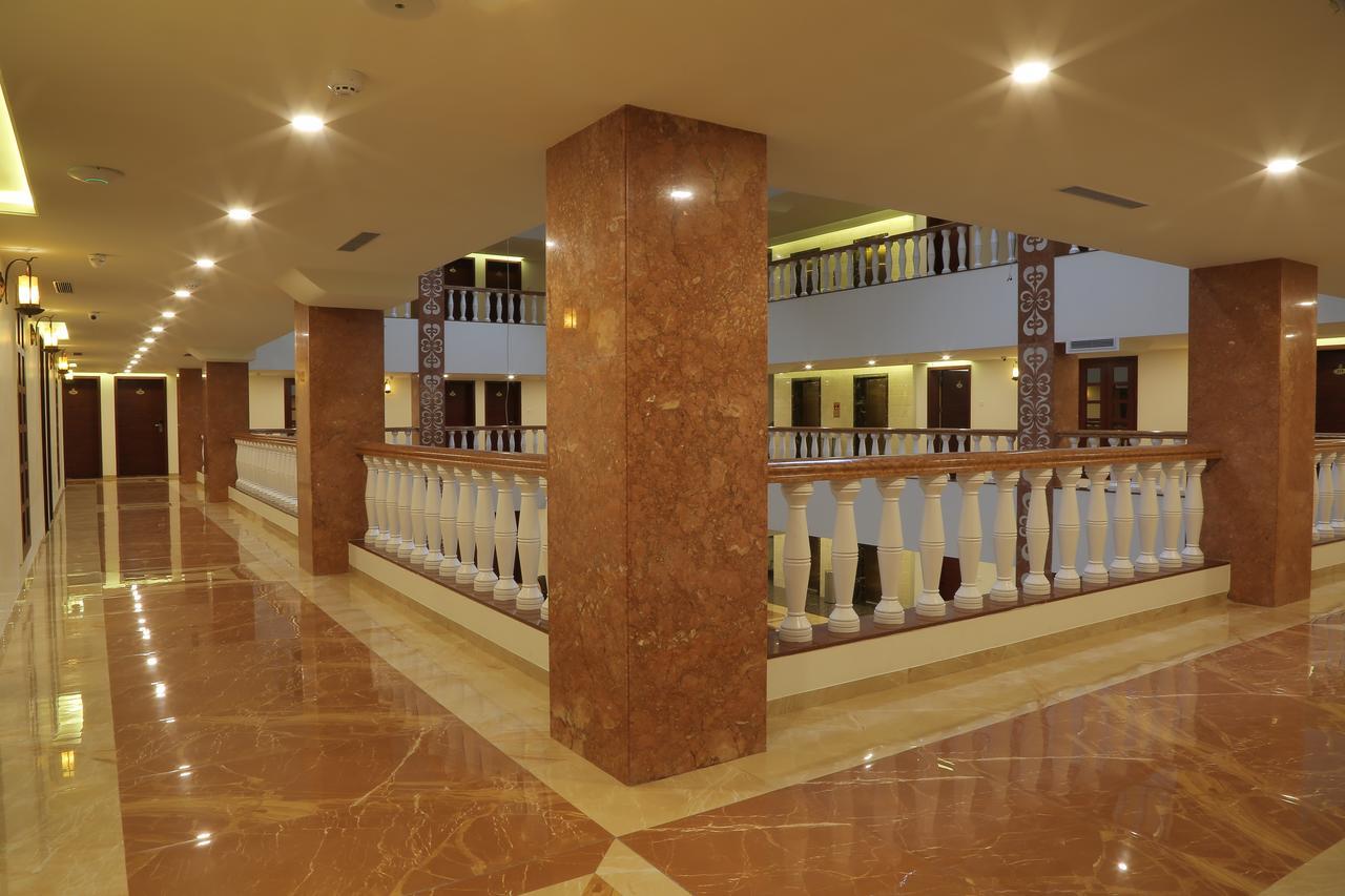 Hotel Roma Kristo Dwārka Dış mekan fotoğraf
